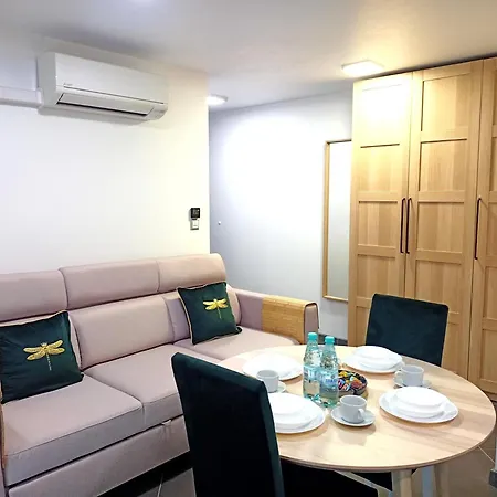 Nowoczesny Piwna 17a, Srodmiescie, Klimatyzacja, Balkon Апартаменты