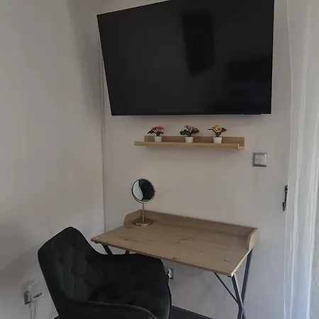 Nowoczesny Piwna 17a, Srodmiescie, Klimatyzacja, Balkon Апартаменты Гливице