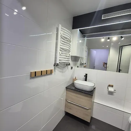 Nowoczesny Piwna 17a, Srodmiescie, Klimatyzacja, Balkon Апартаменты *
